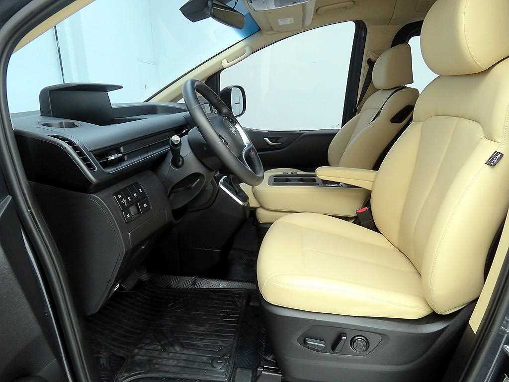 HYUNDAI Staria - Vista 7