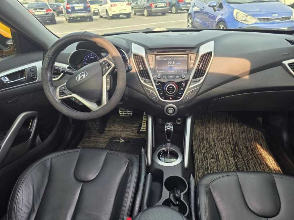 HYUNDAI Veloster - Vista 7