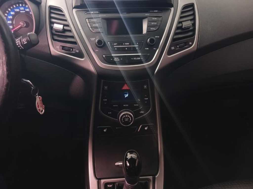 HYUNDAI Avante 2016 Plateado - Importación desde Corea - HF Imports Iquique - Foto 16