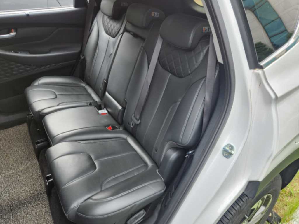 HYUNDAI Santa Fe - Vista 5