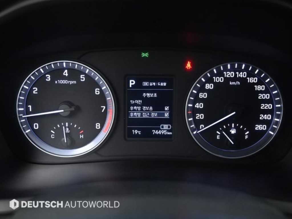 HYUNDAI Sonata - Vista 8