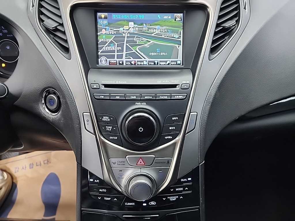 HYUNDAI Grandeur - Vista 10