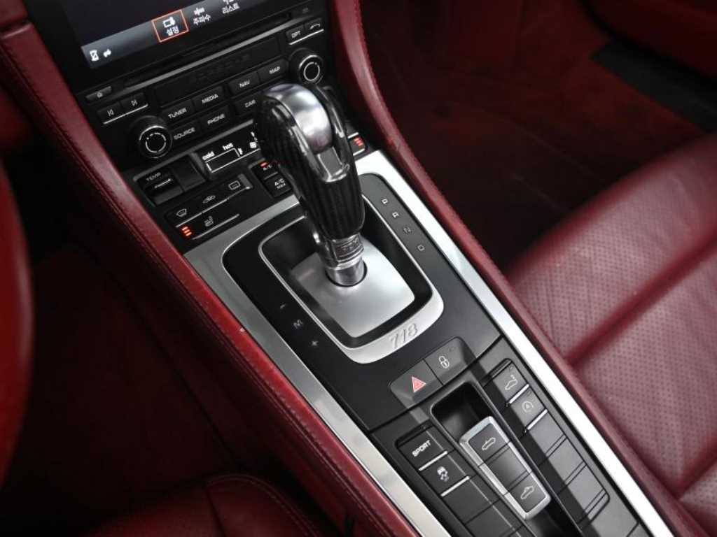 Porsche 718 - Vista 9