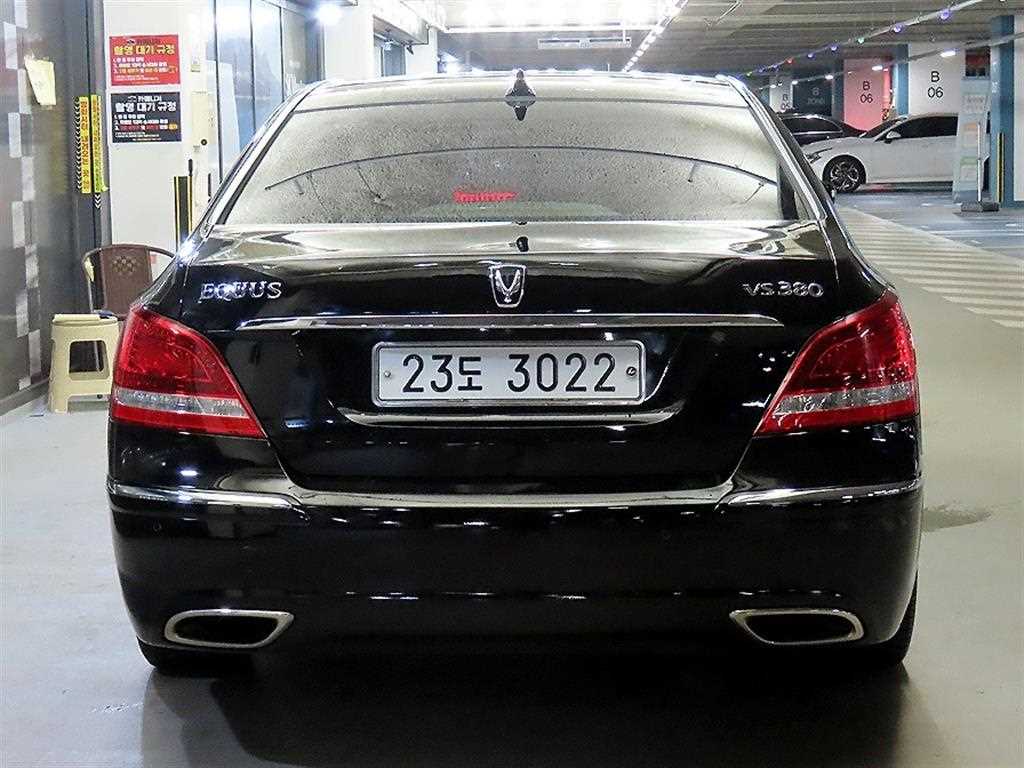 HYUNDAI Equus - Vista 5