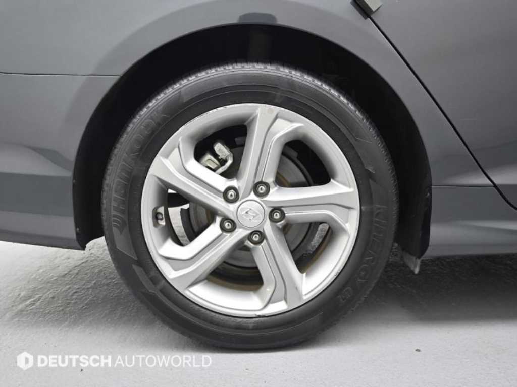 HYUNDAI Sonata - Vista 5