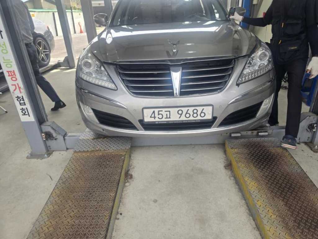 HYUNDAI Equus 2012 Plateado - Importación desde Corea - HF Imports Iquique - Foto 1