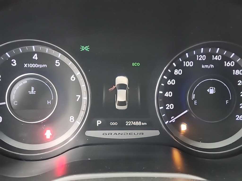 HYUNDAI Grandeur - Vista 6