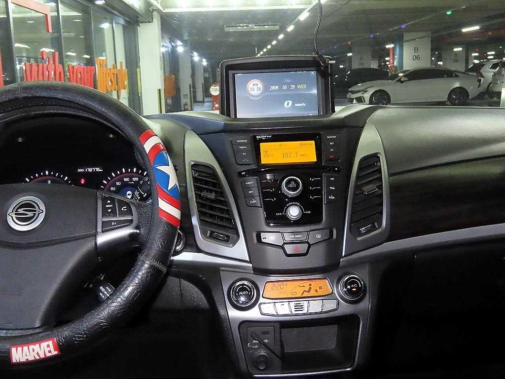 Ssangyong Korando - Vista 11