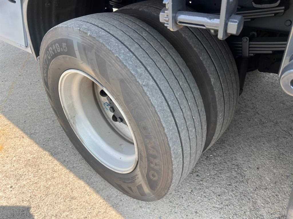 medium and large cargo Cargo - Vista 11