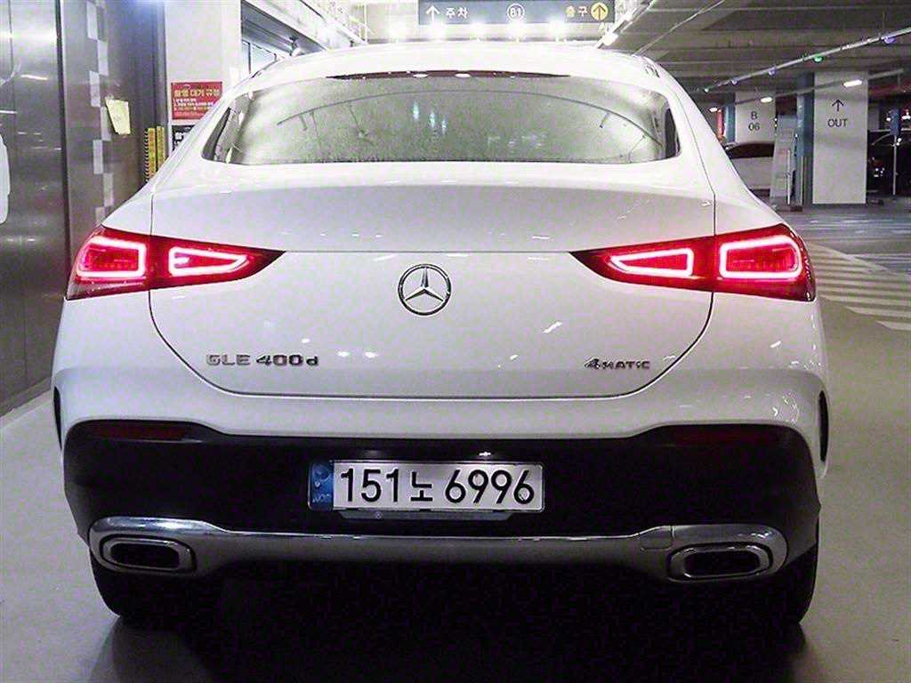 Mercedes Benz GLE Class - Vista 5