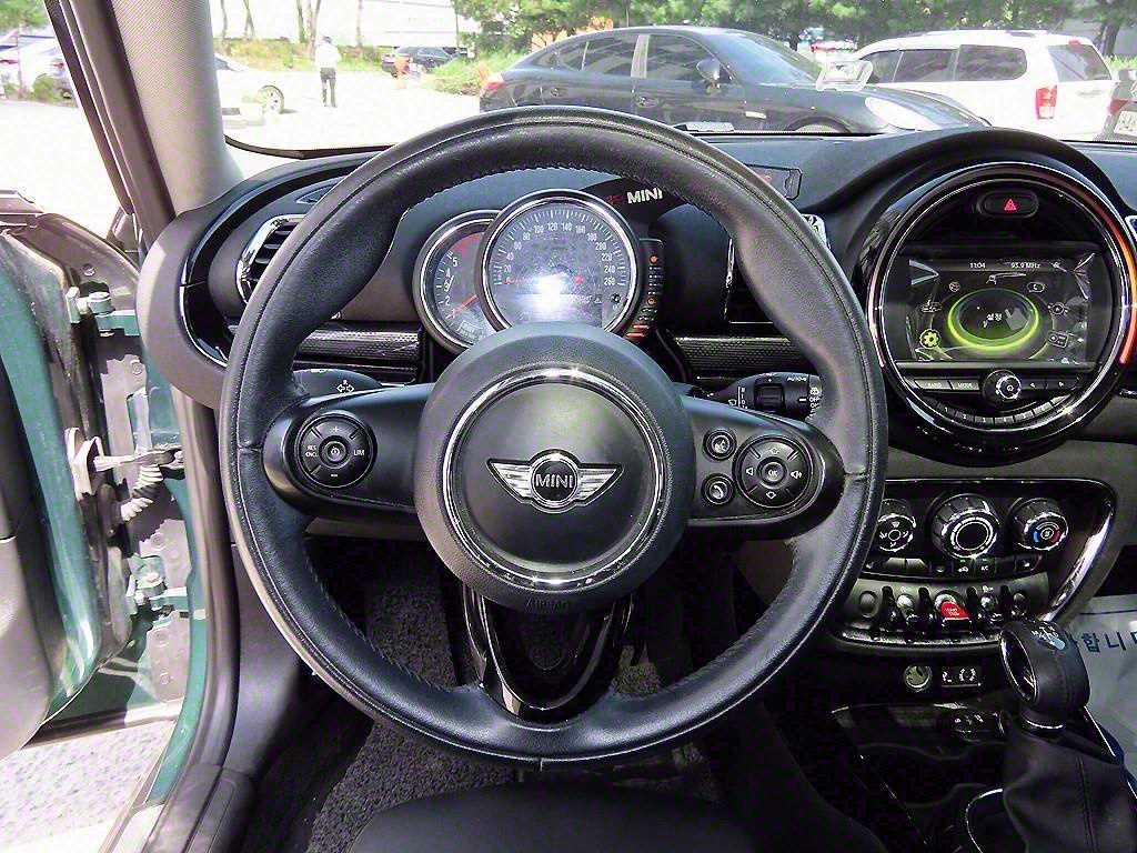 Mini Clubman - Vista 8
