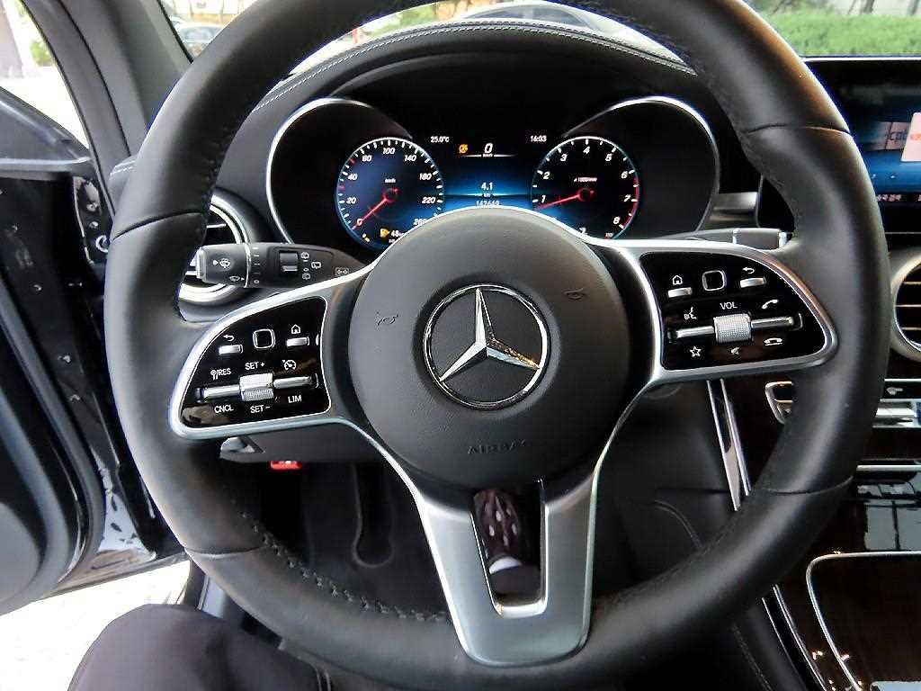 Mercedes Benz GLC Class - Vista 8