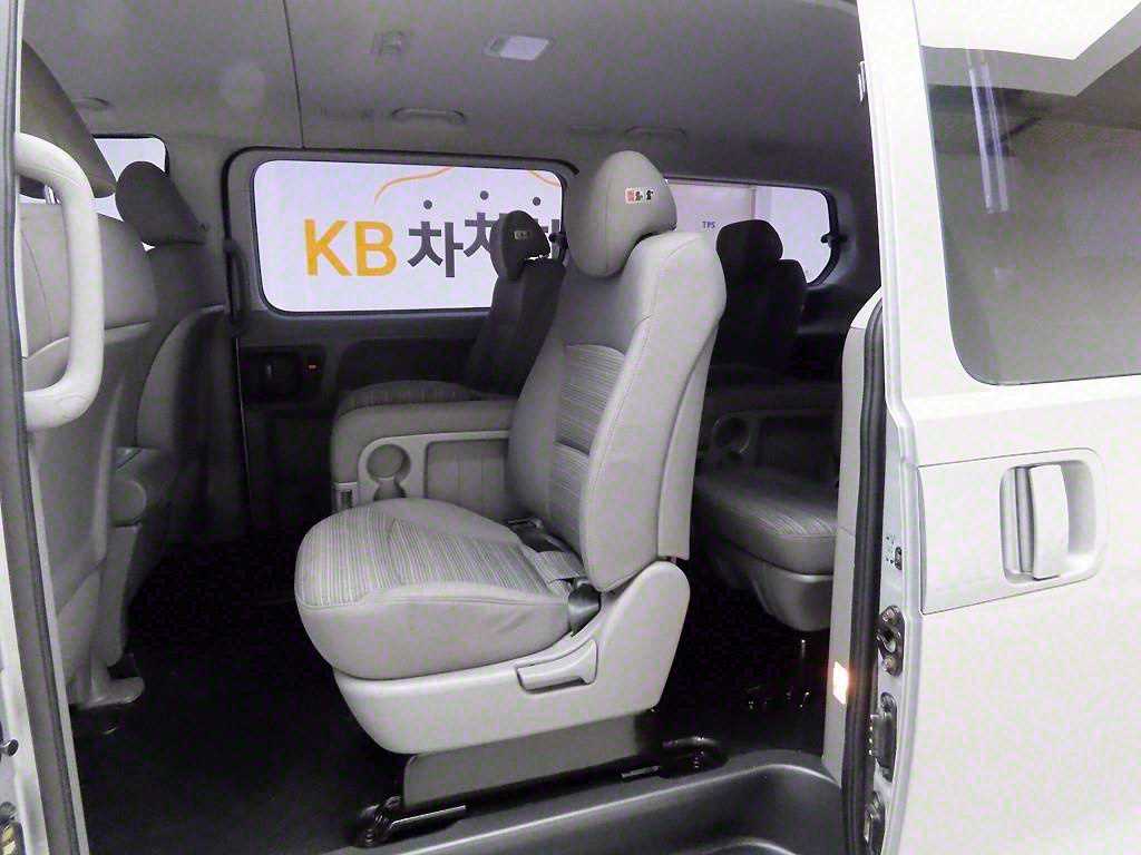 HYUNDAI Starex 2019 Gris - Importación desde Corea - HF Imports Iquique - Foto 14