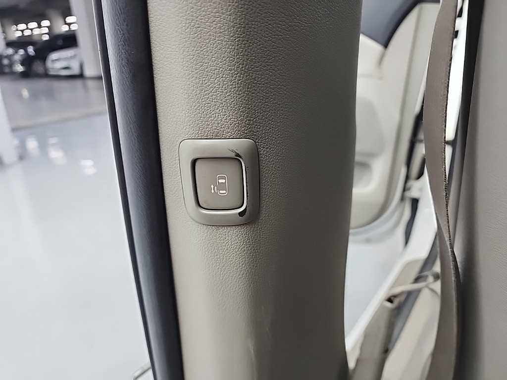 KIA Carnival 2019 the color of pearl - Importación desde Corea - HF Imports Iquique - Foto 14