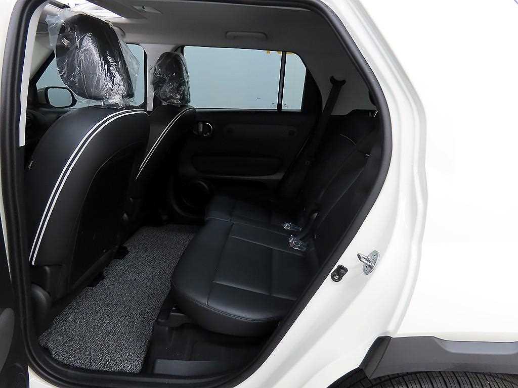 HYUNDAI Casper - Vista 6