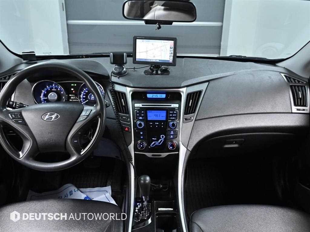 HYUNDAI Sonata - Vista 5