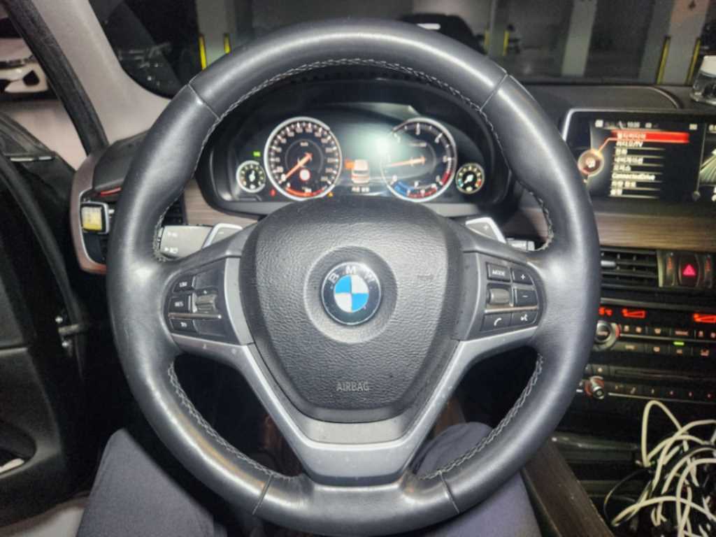 BMW X5 - Vista 6