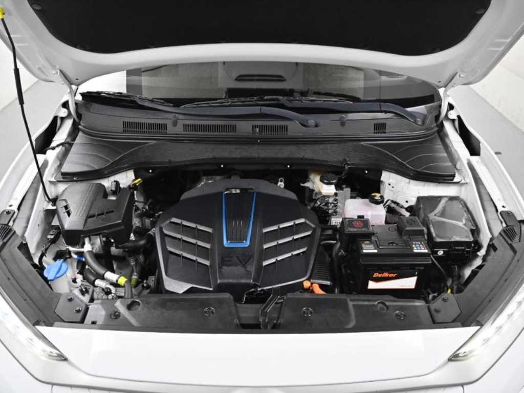 HYUNDAI Kona - Vista 6