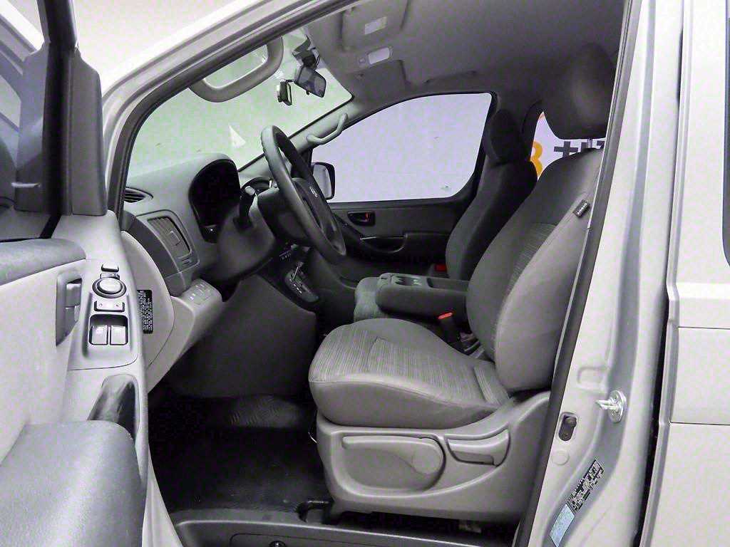 HYUNDAI Starex 2019 Gris - Importación desde Corea - HF Imports Iquique - Foto 13