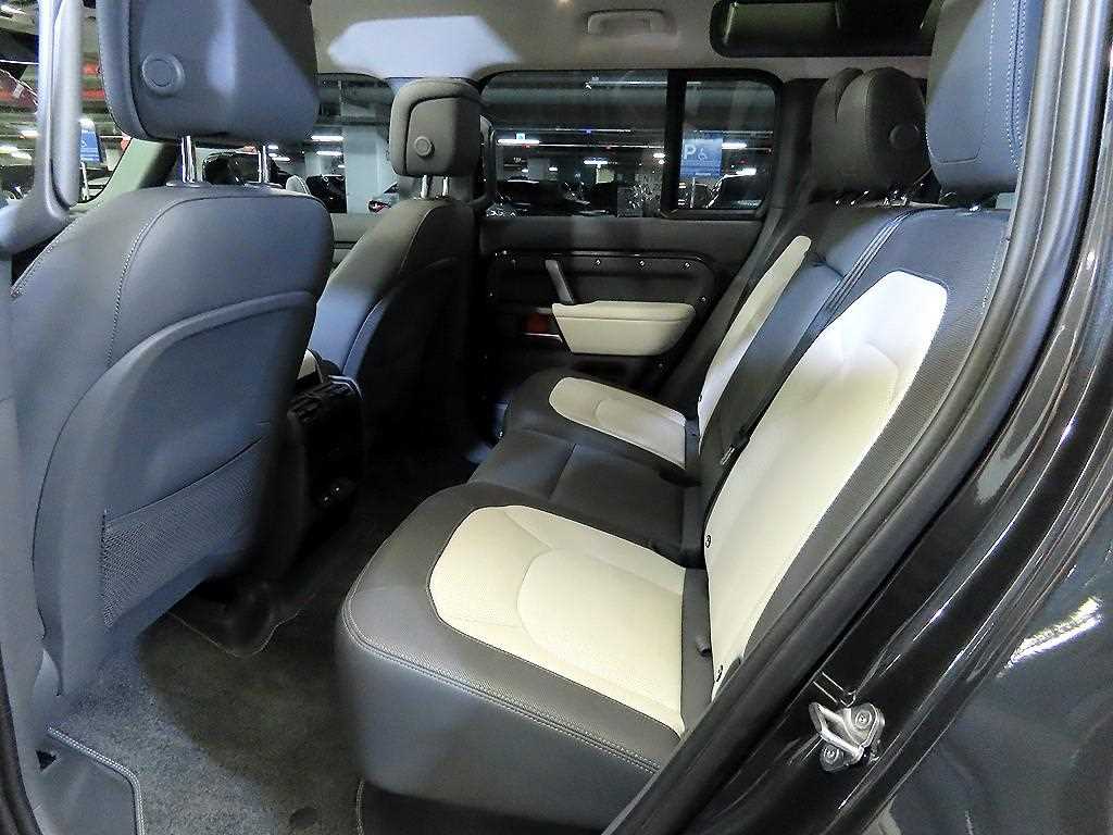 Land Rover Defender - Vista 7