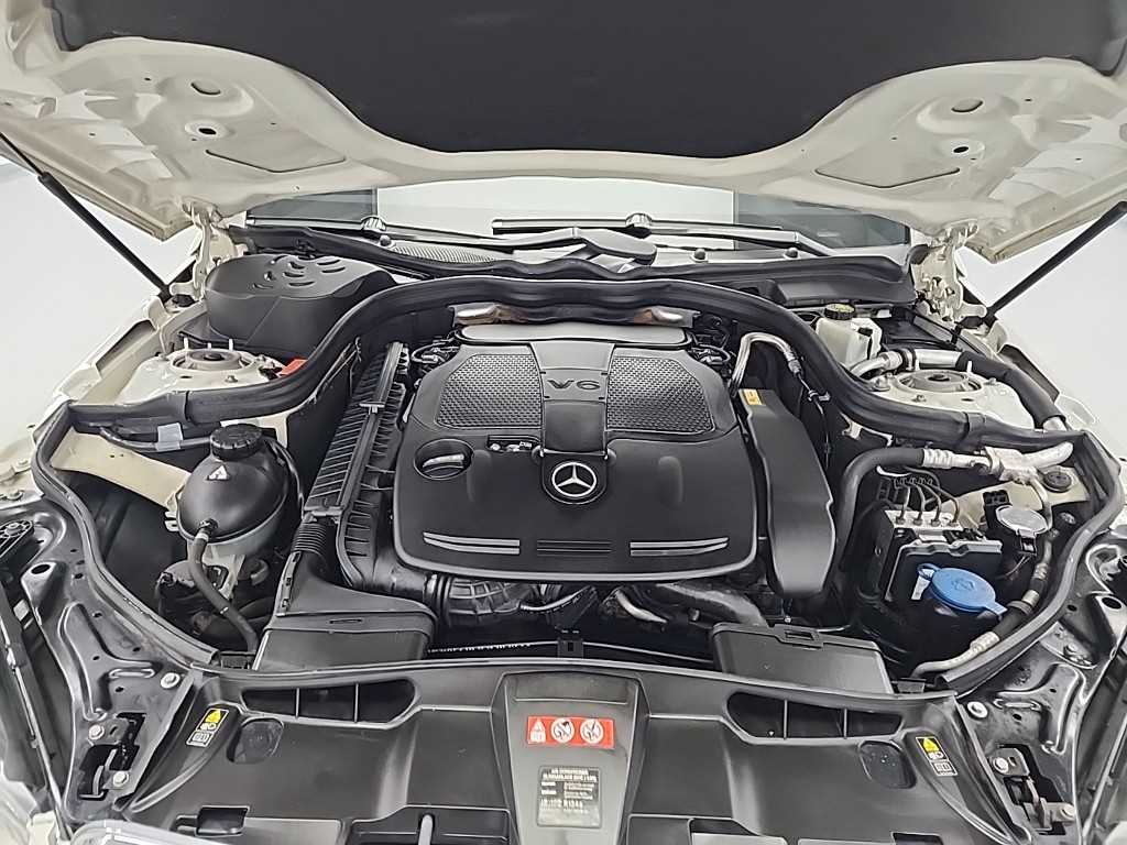 Mercedes Benz E class - Vista 5