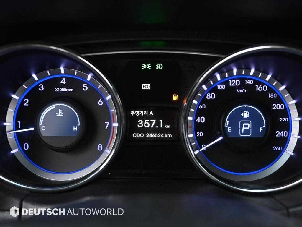 HYUNDAI Sonata - Vista 6