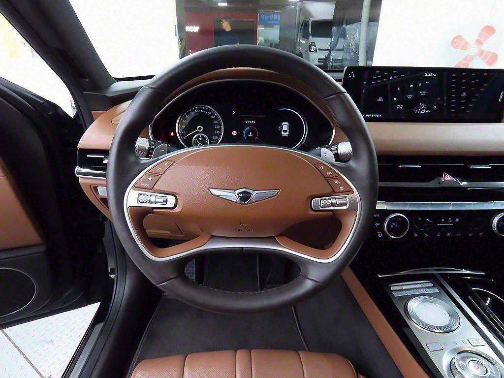 Genesis G80 - Vista 9