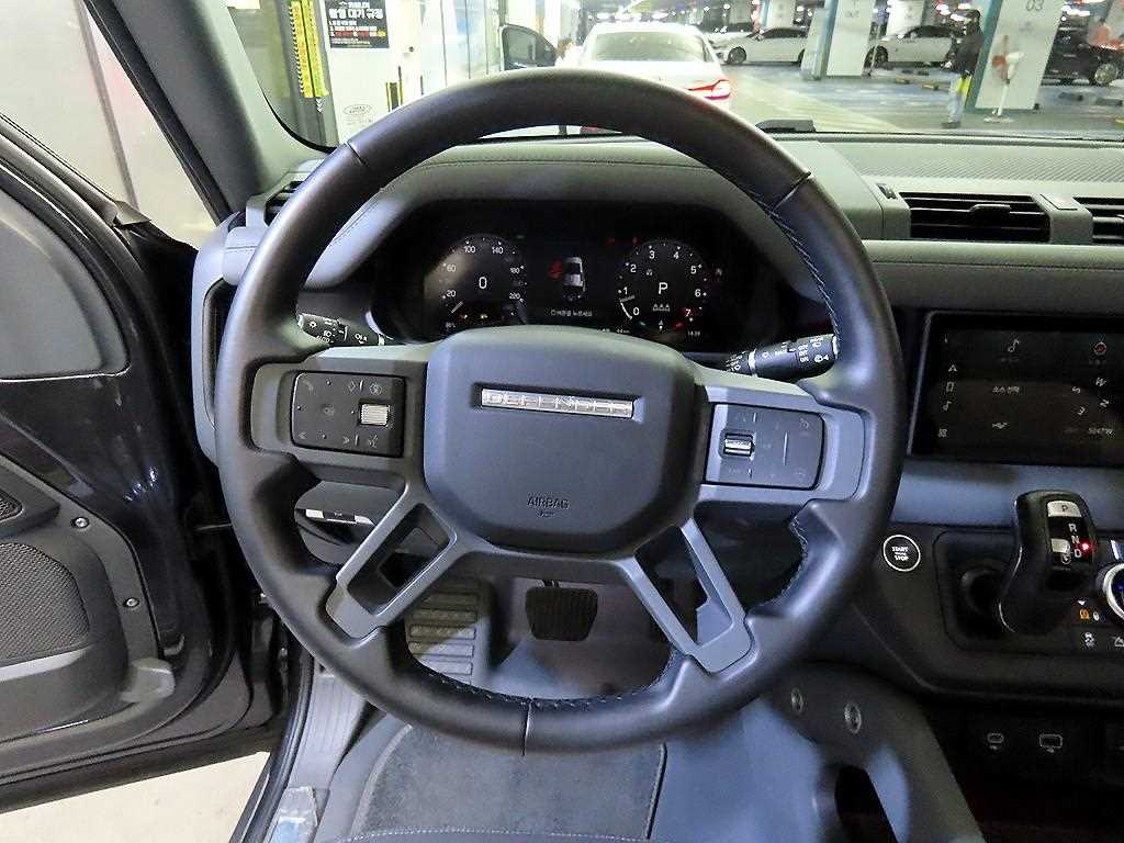 Land Rover Defender - Vista 8