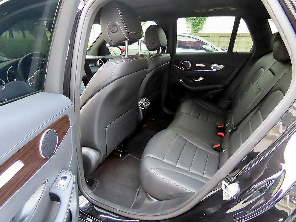 Mercedes Benz GLC Class - Vista 6