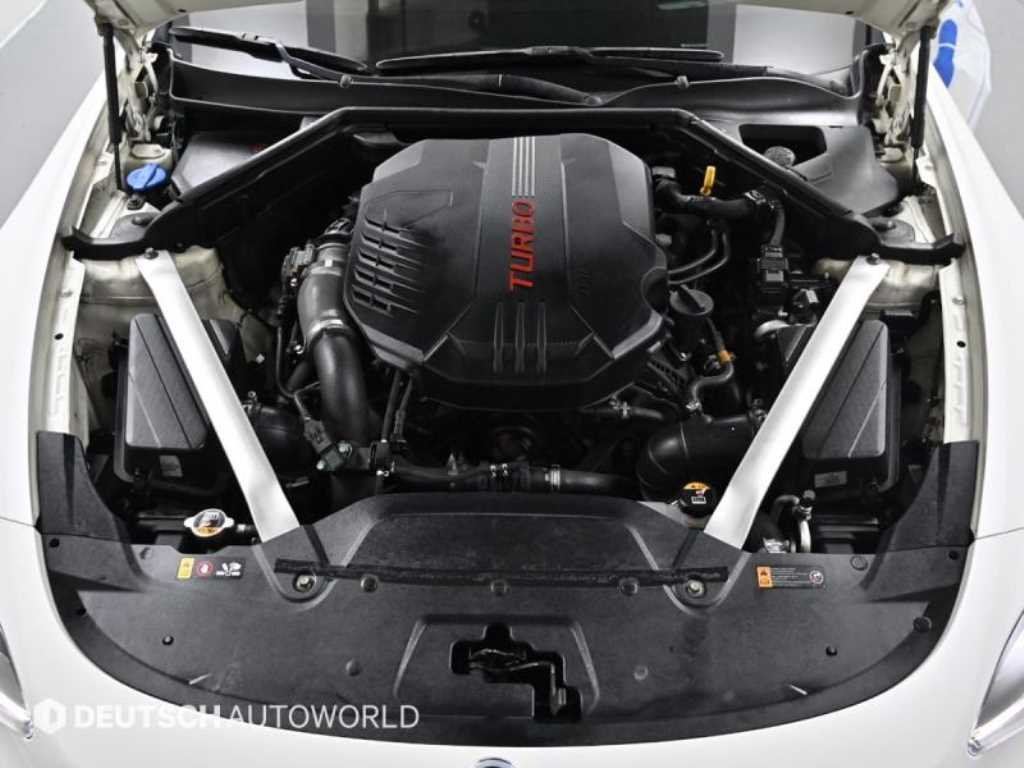 KIA Stinger - Vista 6