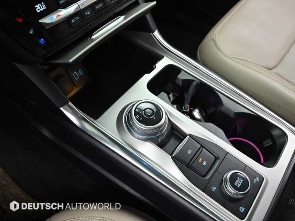 Ford Explorer - Vista 9