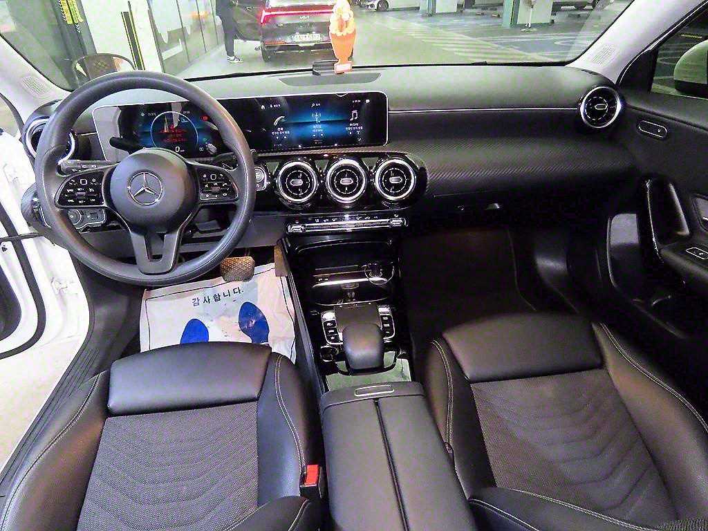 Mercedes Benz A Class - Vista 10