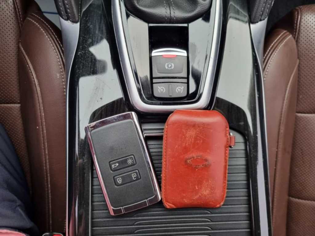 SAMSUNG QM6 2017 Gris - Importación desde Corea - HF Imports Iquique - Foto 17