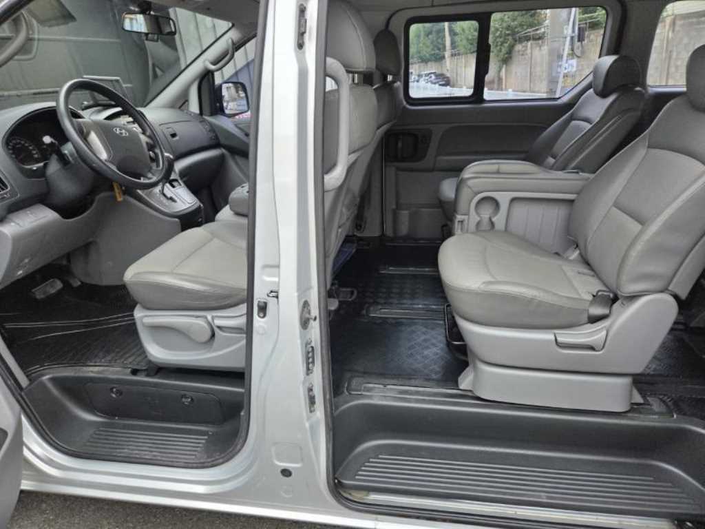 HYUNDAI Starex 2009 - Importación desde Corea - HF Imports Iquique - Foto 19