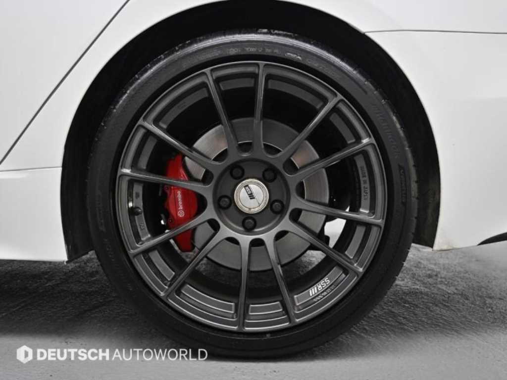 KIA Stinger - Vista 5