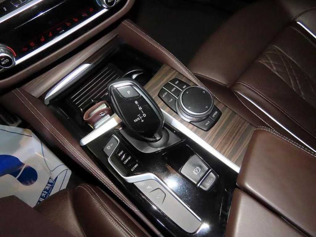 BMW 5 Series - Vista 11