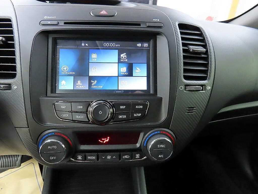 KIA K3 2017 Plateado - Importación desde Corea - HF Imports Iquique - Foto 14