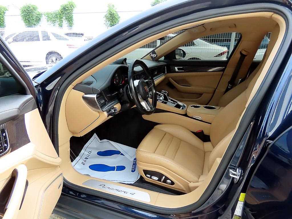 Porsche Panamera - Vista 5