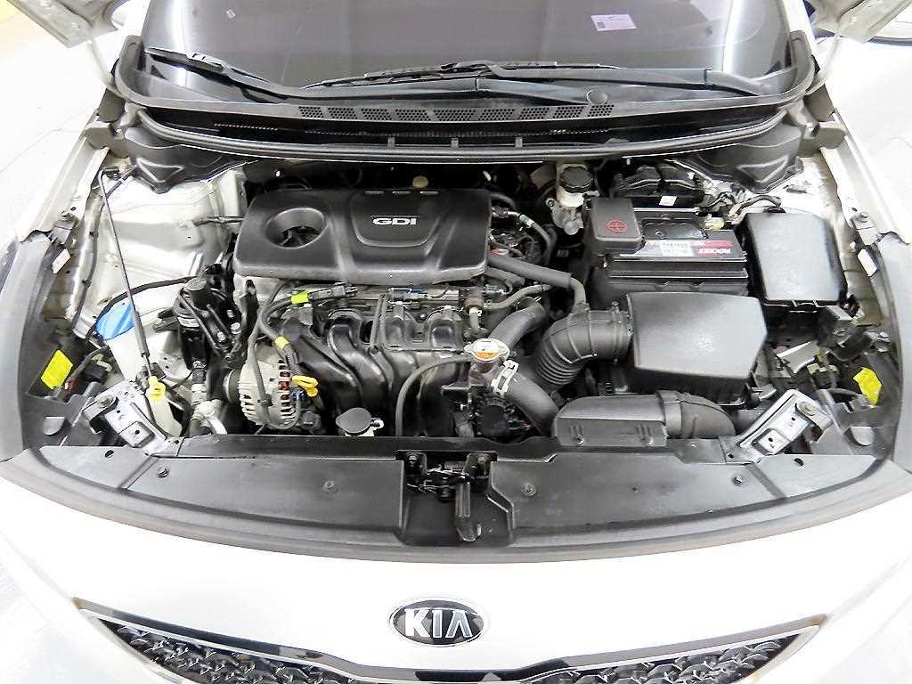 KIA K3 2017 Plateado - Importación desde Corea - HF Imports Iquique - Foto 17