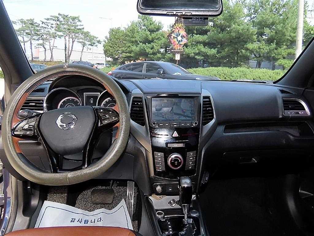 Ssangyong Tivoli - Vista 7