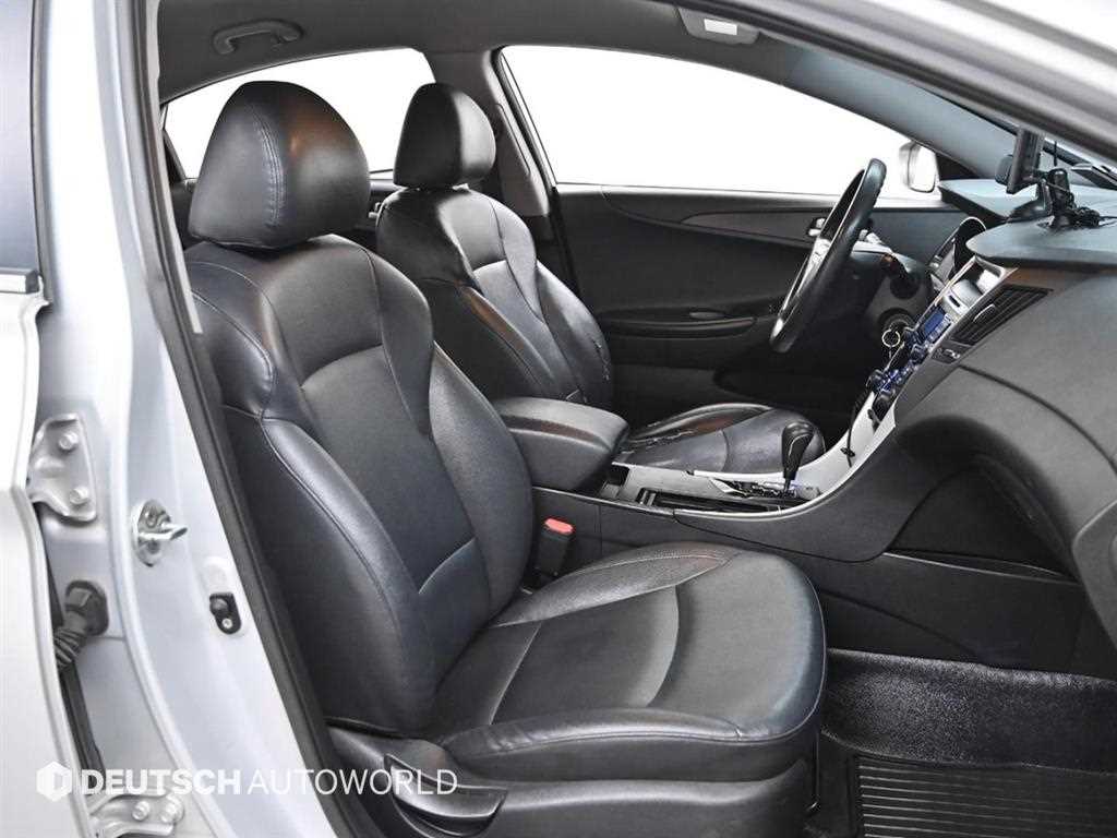 HYUNDAI Sonata - Vista 8