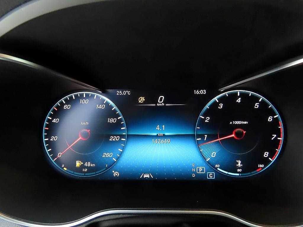 Mercedes Benz GLC Class - Vista 9