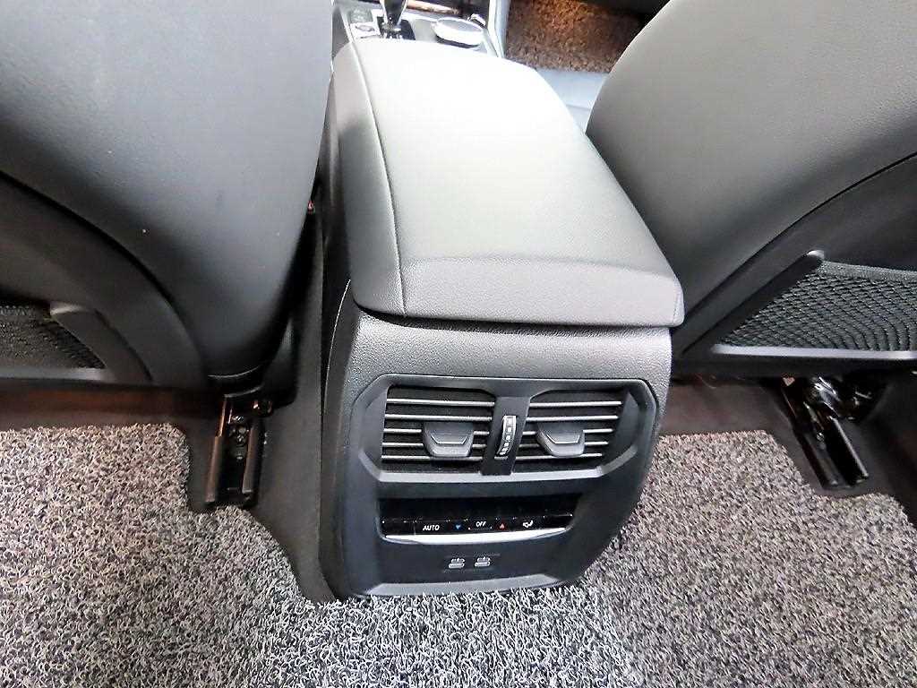 BMW 3 series 2021 Gris - Importación desde Corea - HF Imports Iquique - Foto 17