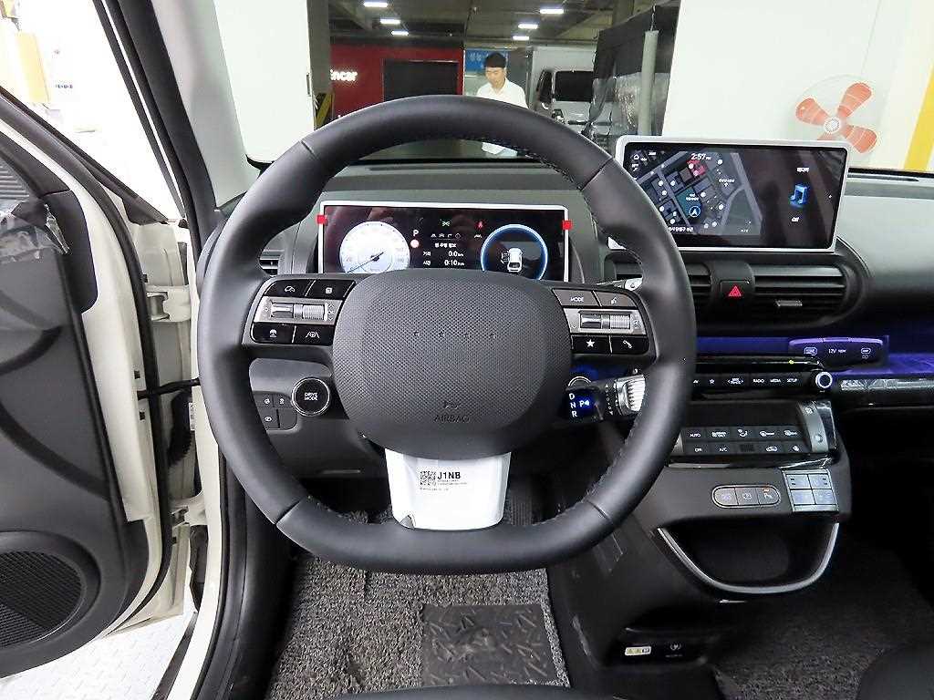 HYUNDAI Casper - Vista 9