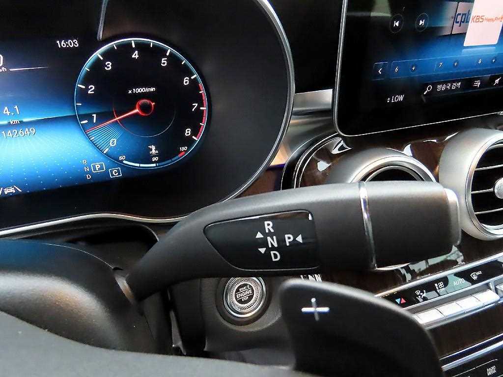 Mercedes Benz GLC Class - Vista 10