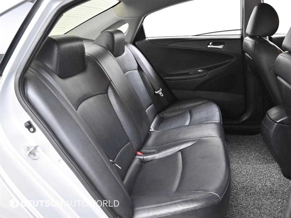 HYUNDAI Sonata - Vista 10