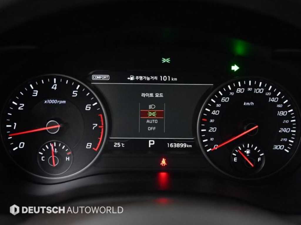 KIA Stinger - Vista 8