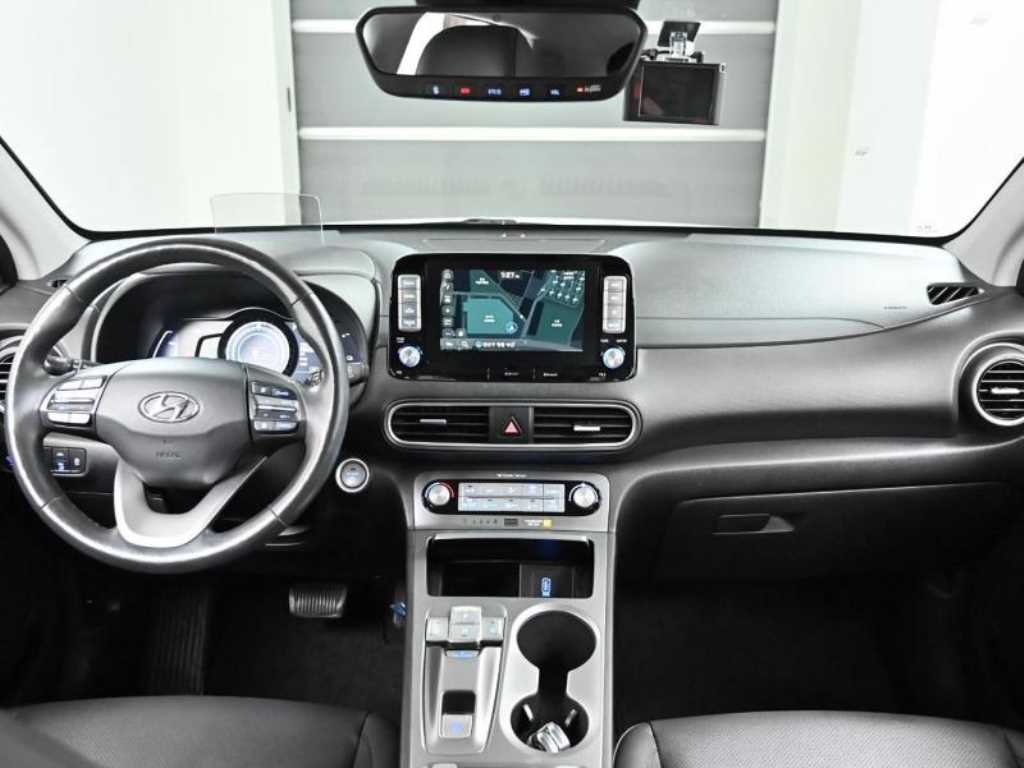 HYUNDAI Kona - Vista 7