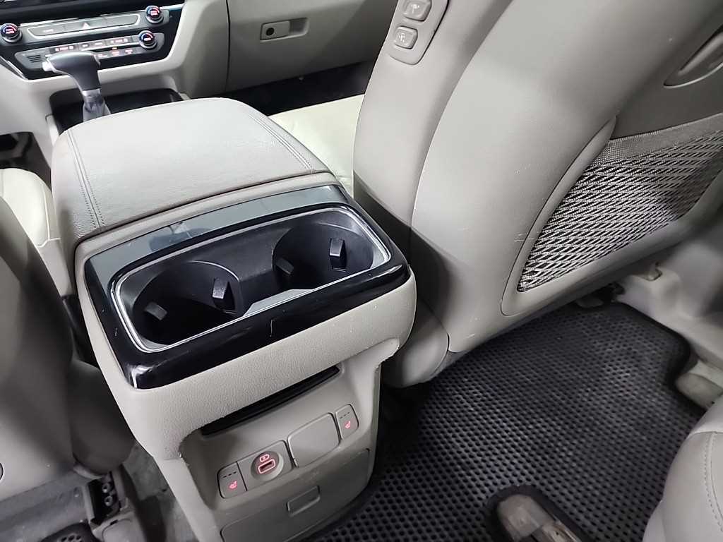 KIA Carnival 2019 the color of pearl - Importación desde Corea - HF Imports Iquique - Foto 13