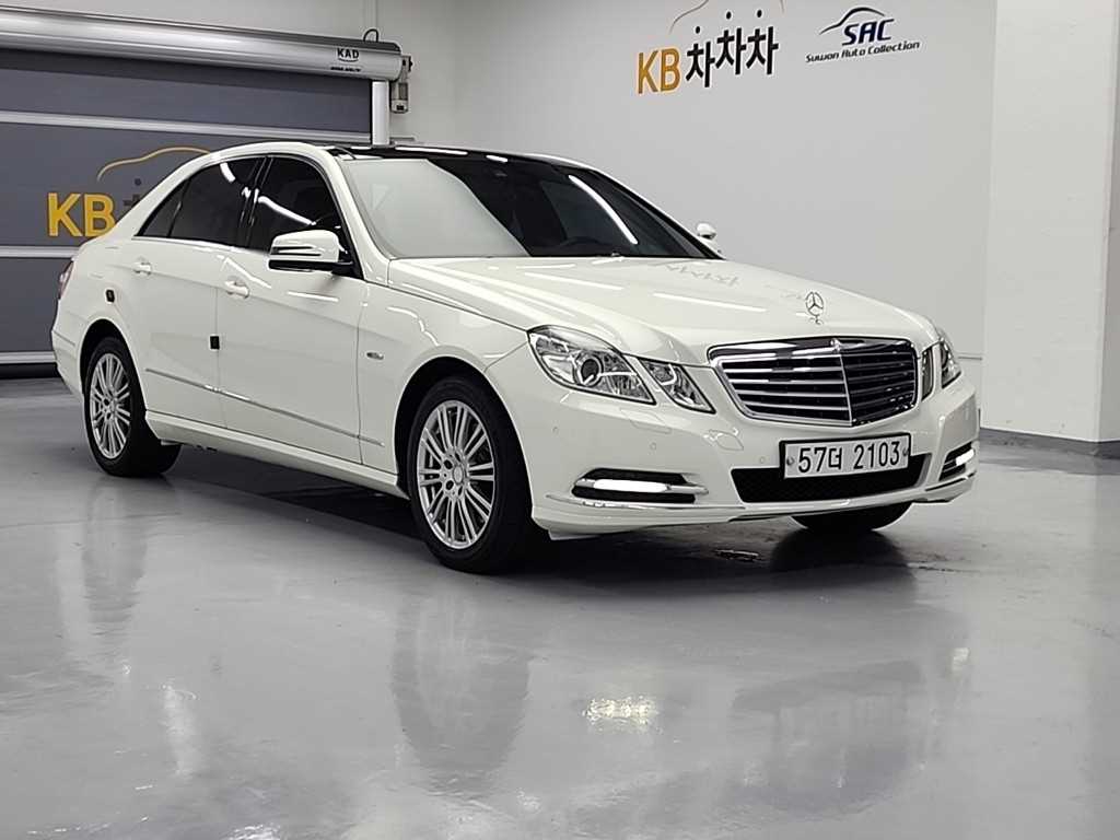 Mercedes Benz E class - Vista 4